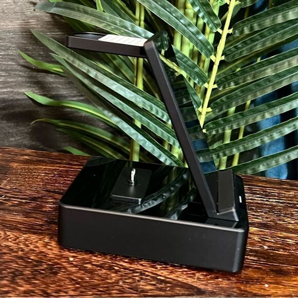 8 in 1 Multifunctional Wireless Charger in Black. New in Box! - Picture 9 of 16